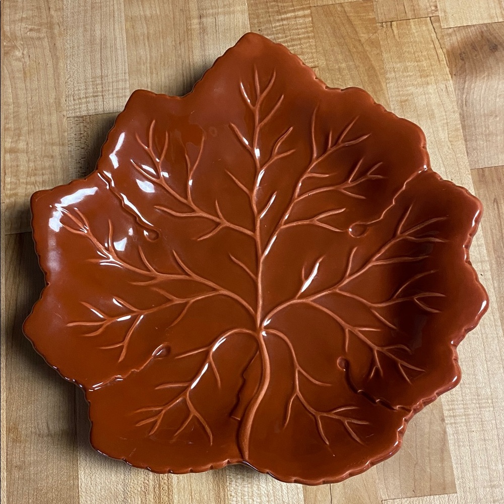 Vintage Harry and David Leaf-Shaped Ceramic Plate